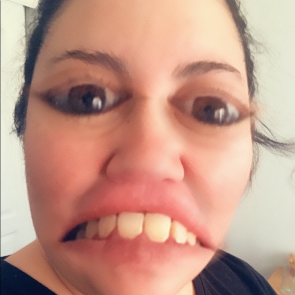 Meet your Posher, Yesica